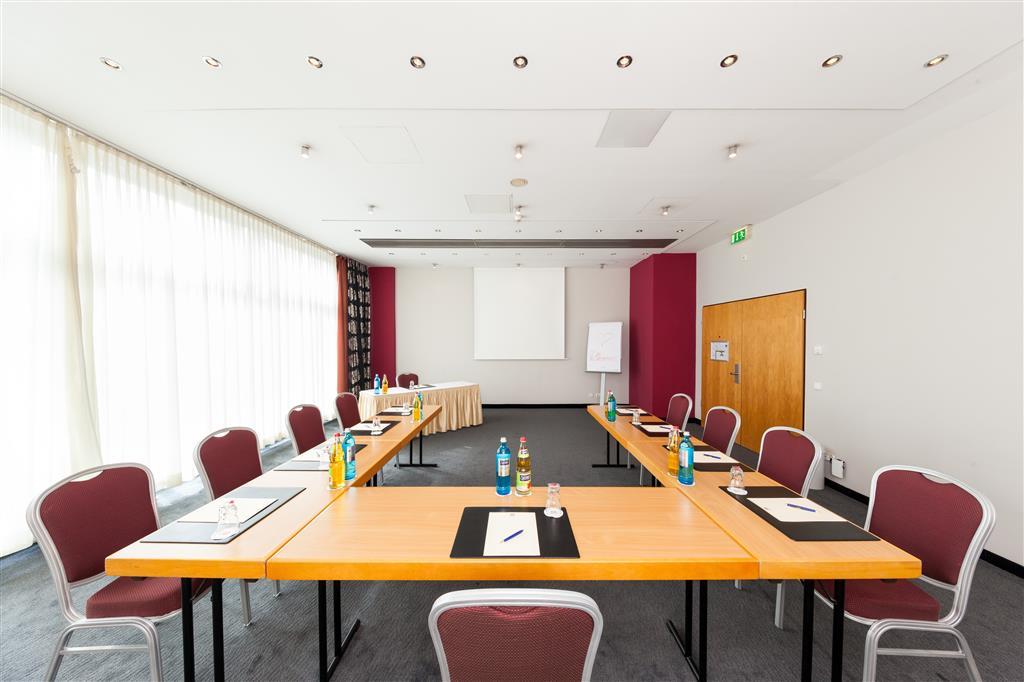 Plaza Premium Koeln Hotel ภายนอก รูปภาพ