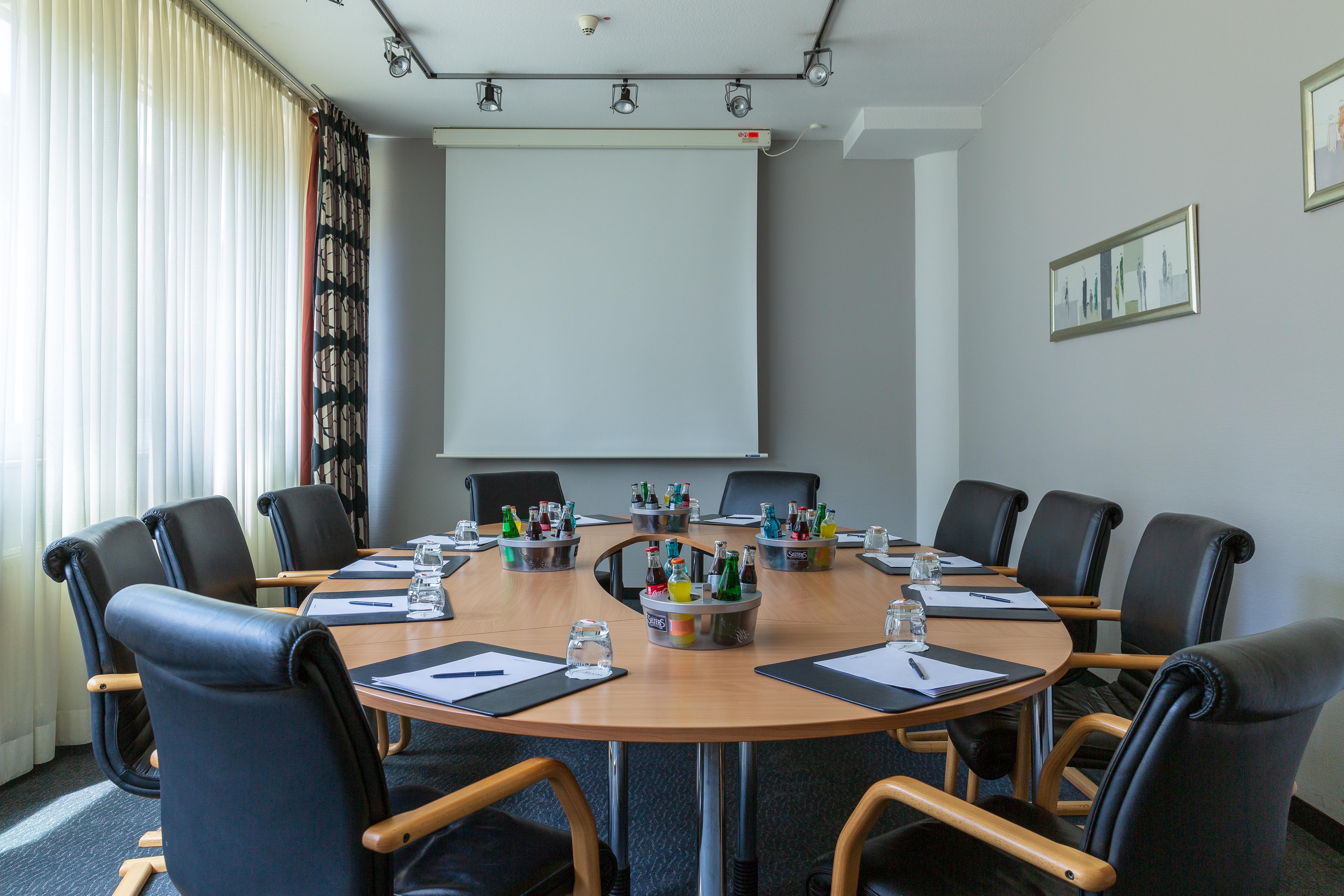 Plaza Premium Koeln Hotel ภายนอก รูปภาพ