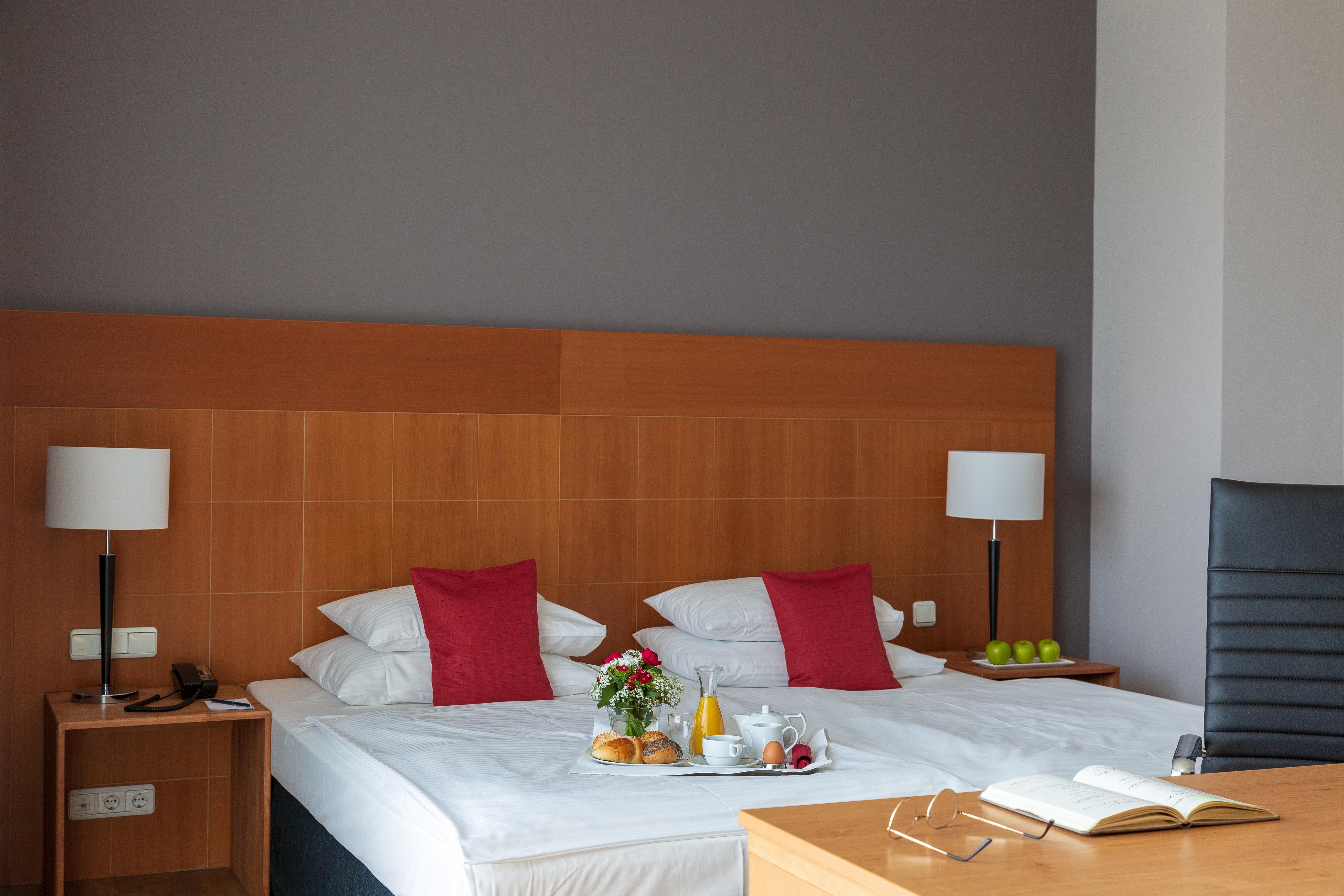 Plaza Premium Koeln Hotel ภายนอก รูปภาพ