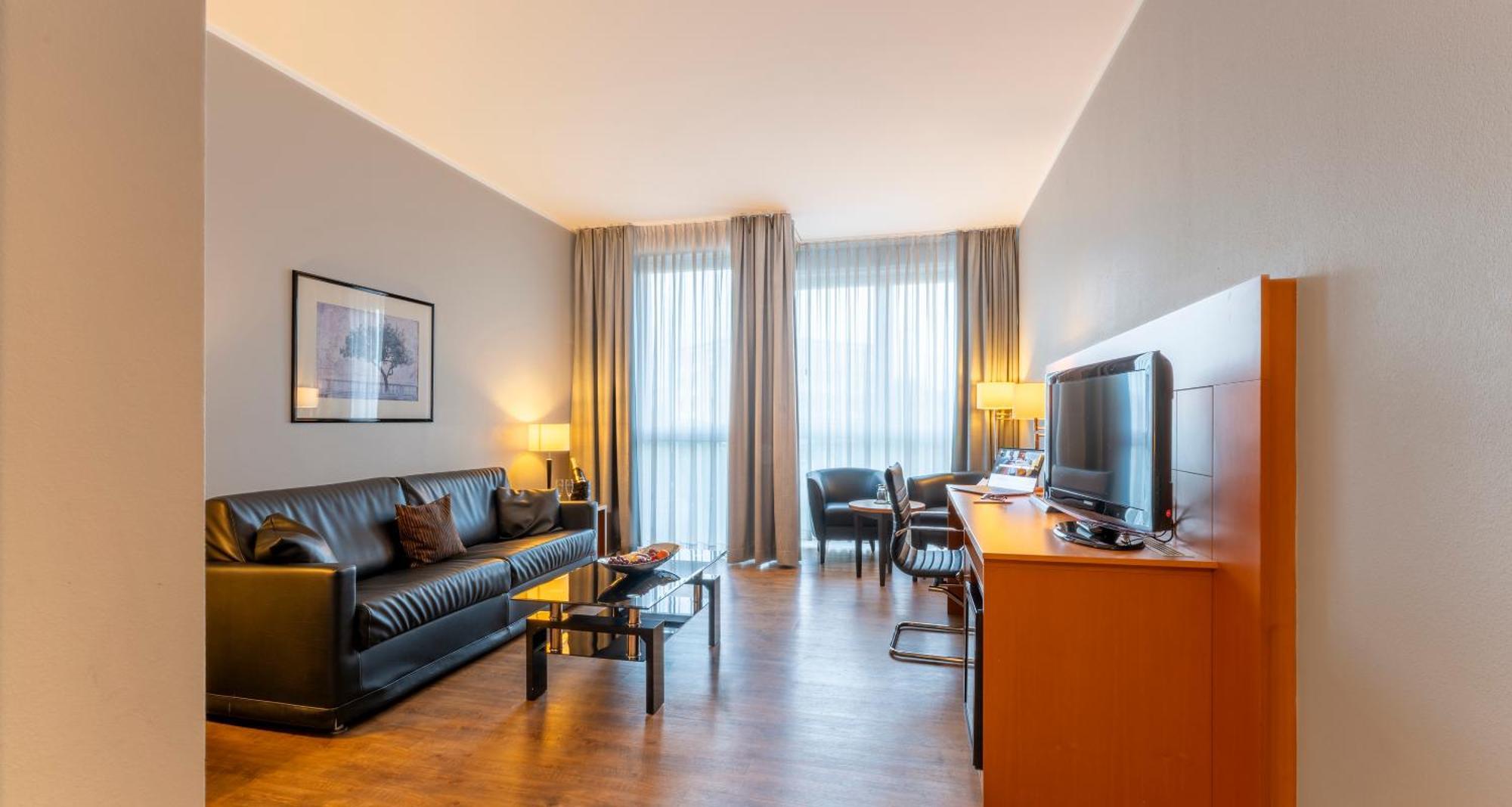 Plaza Premium Koeln Hotel ภายนอก รูปภาพ