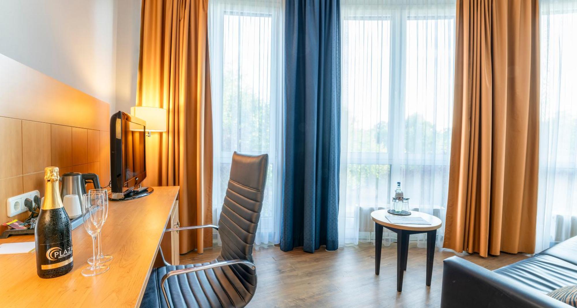 Plaza Premium Koeln Hotel ภายนอก รูปภาพ