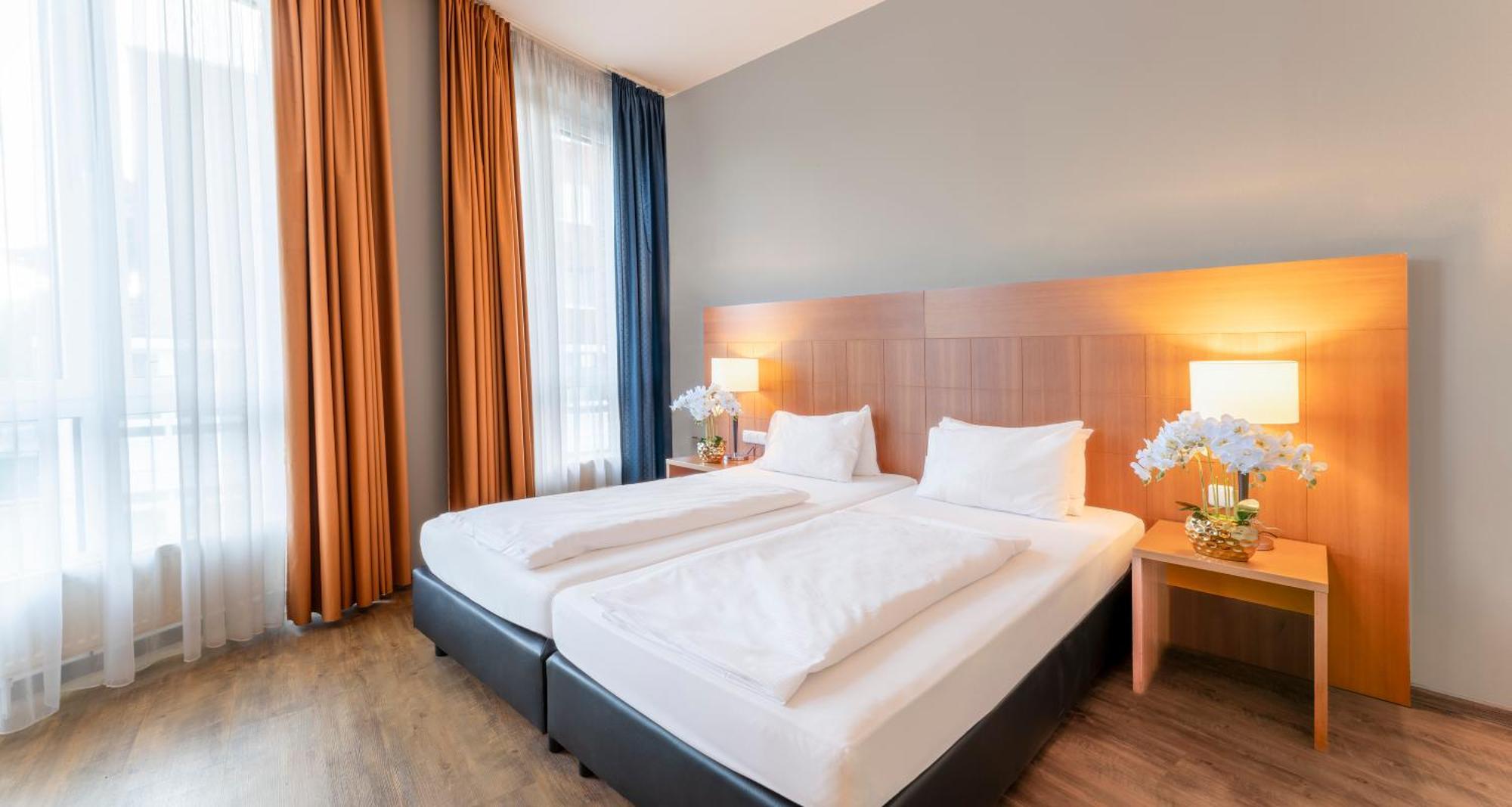 Plaza Premium Koeln Hotel ภายนอก รูปภาพ