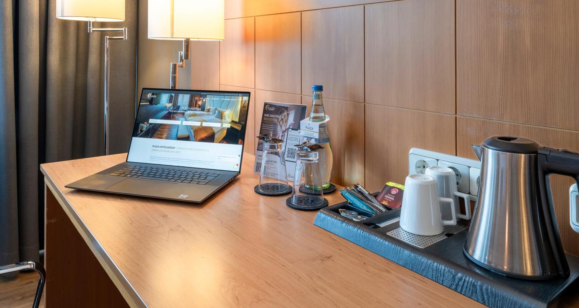 Plaza Premium Koeln Hotel ภายนอก รูปภาพ