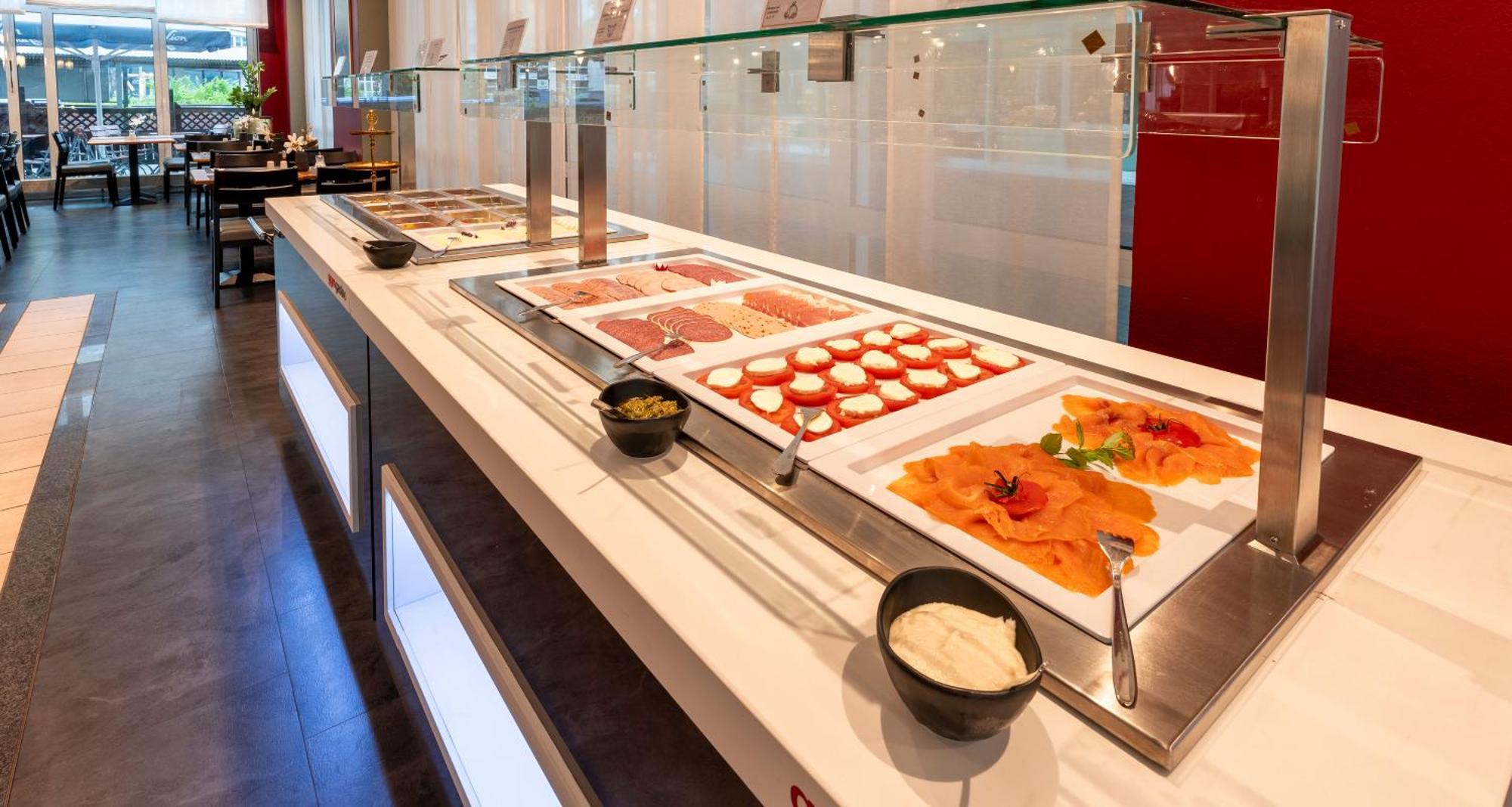 Plaza Premium Koeln Hotel ภายนอก รูปภาพ