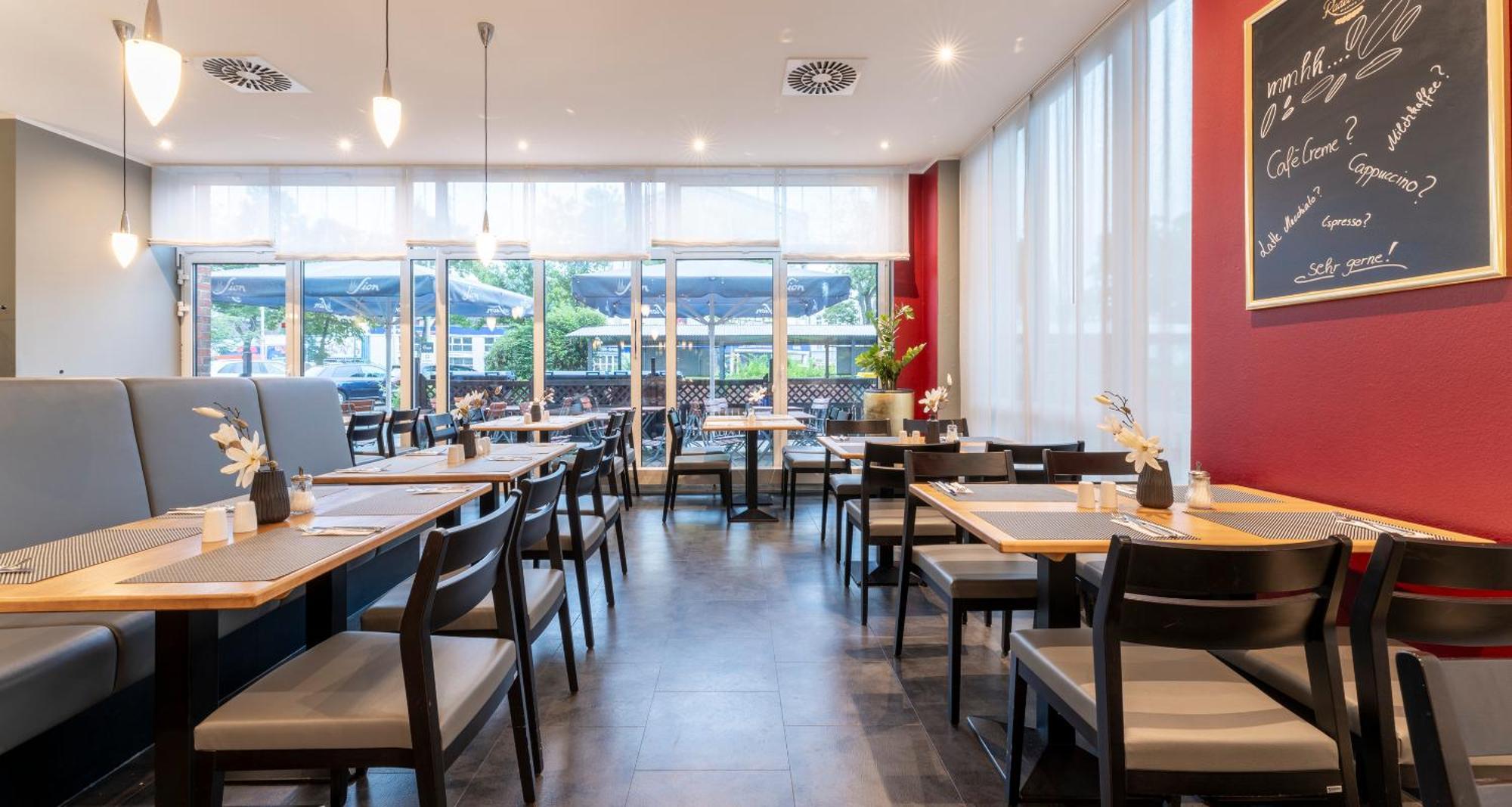 Plaza Premium Koeln Hotel ภายนอก รูปภาพ