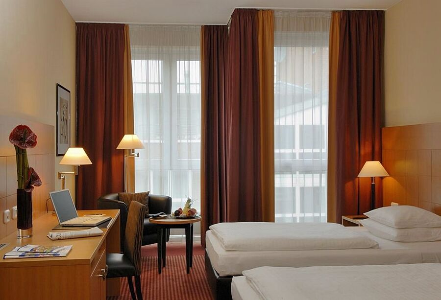 Plaza Premium Koeln Hotel ภายนอก รูปภาพ